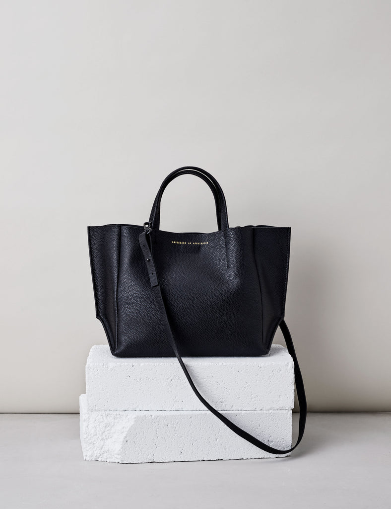 Sideways Tote / Black Lux