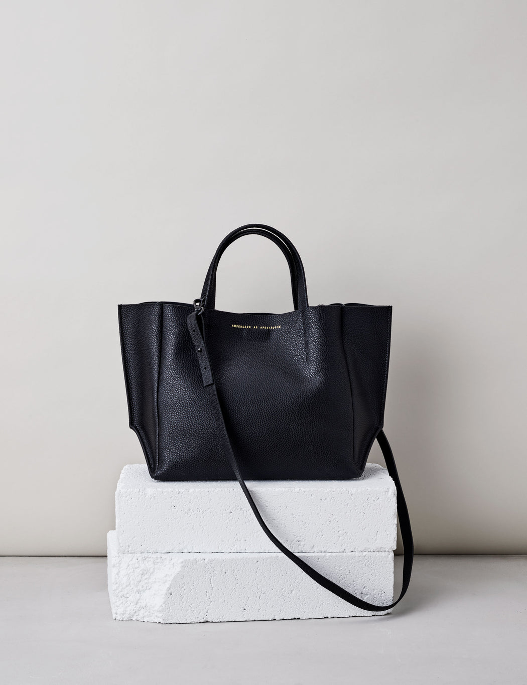 Half Tote / Black Lux