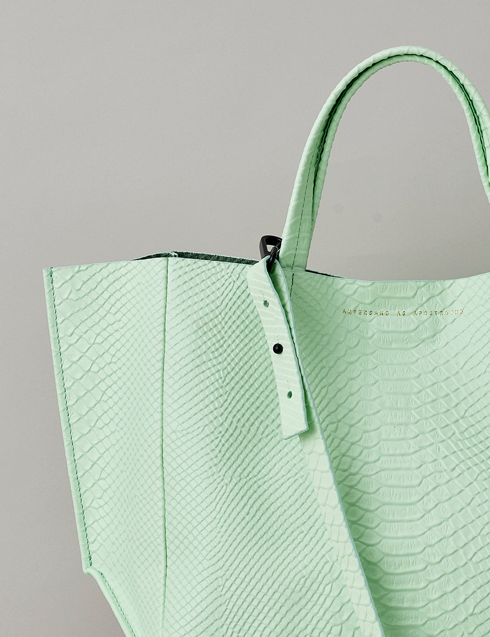 Half Tote / Mint Python