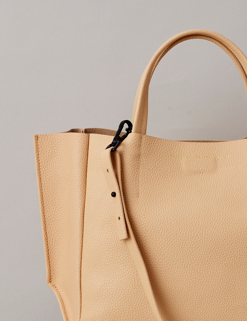 Half Tote / Nude