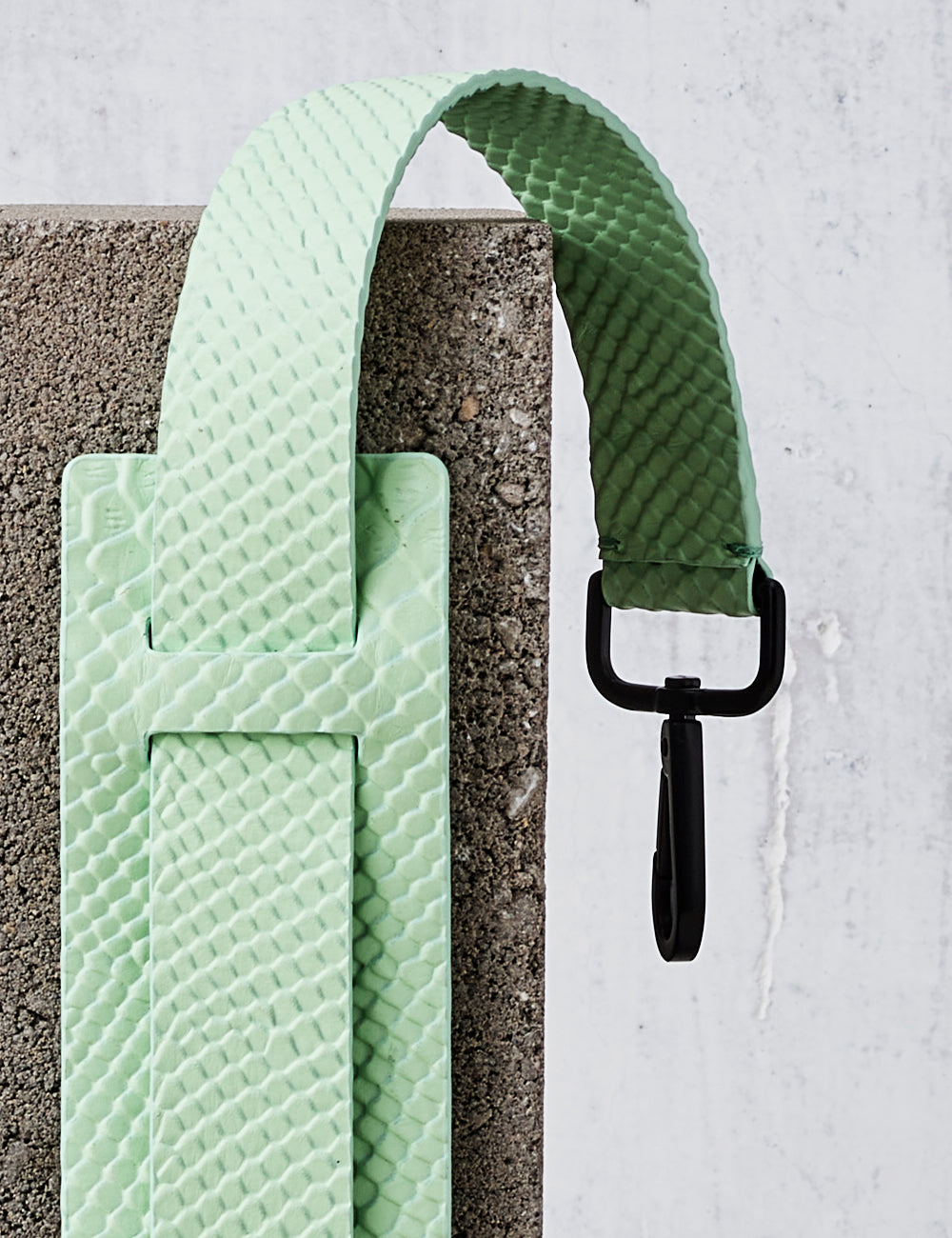 Leather Shoulder Strap / Mint Python