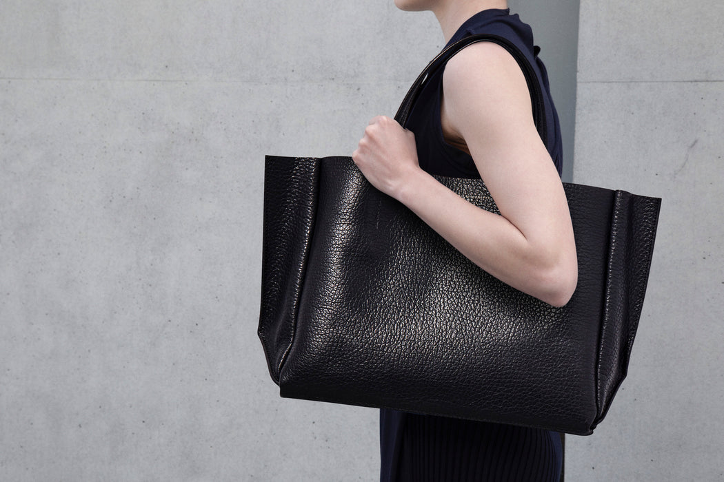 Sideways Tote / Black Lux